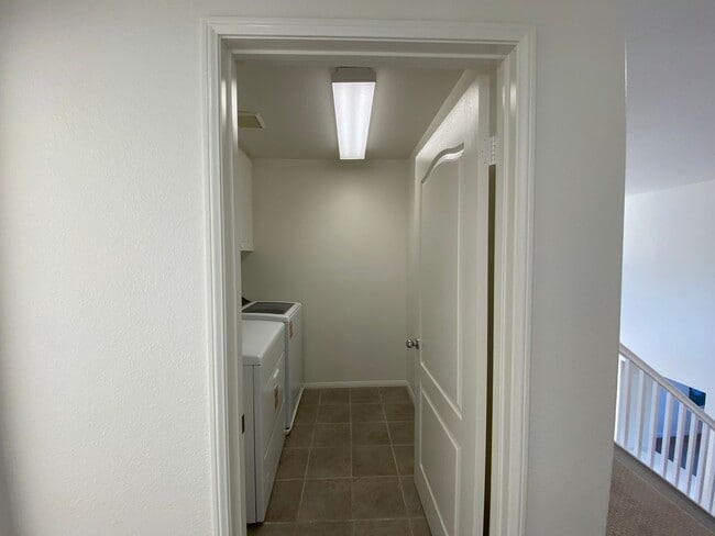 Building Photo - Gorgeous 4 Bedroom Carlsbad Home With A Stunning View and Solar!