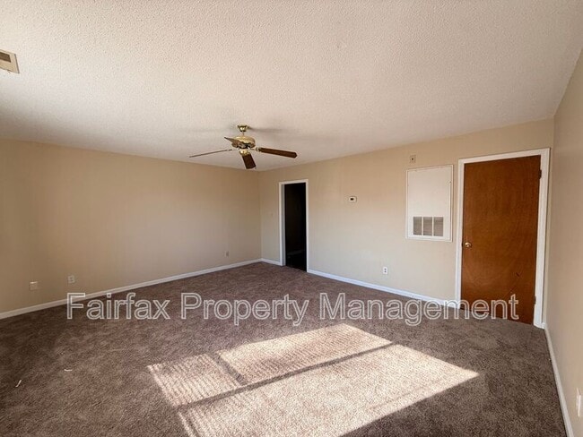 Primary Photo - 1309 Hudson Ave