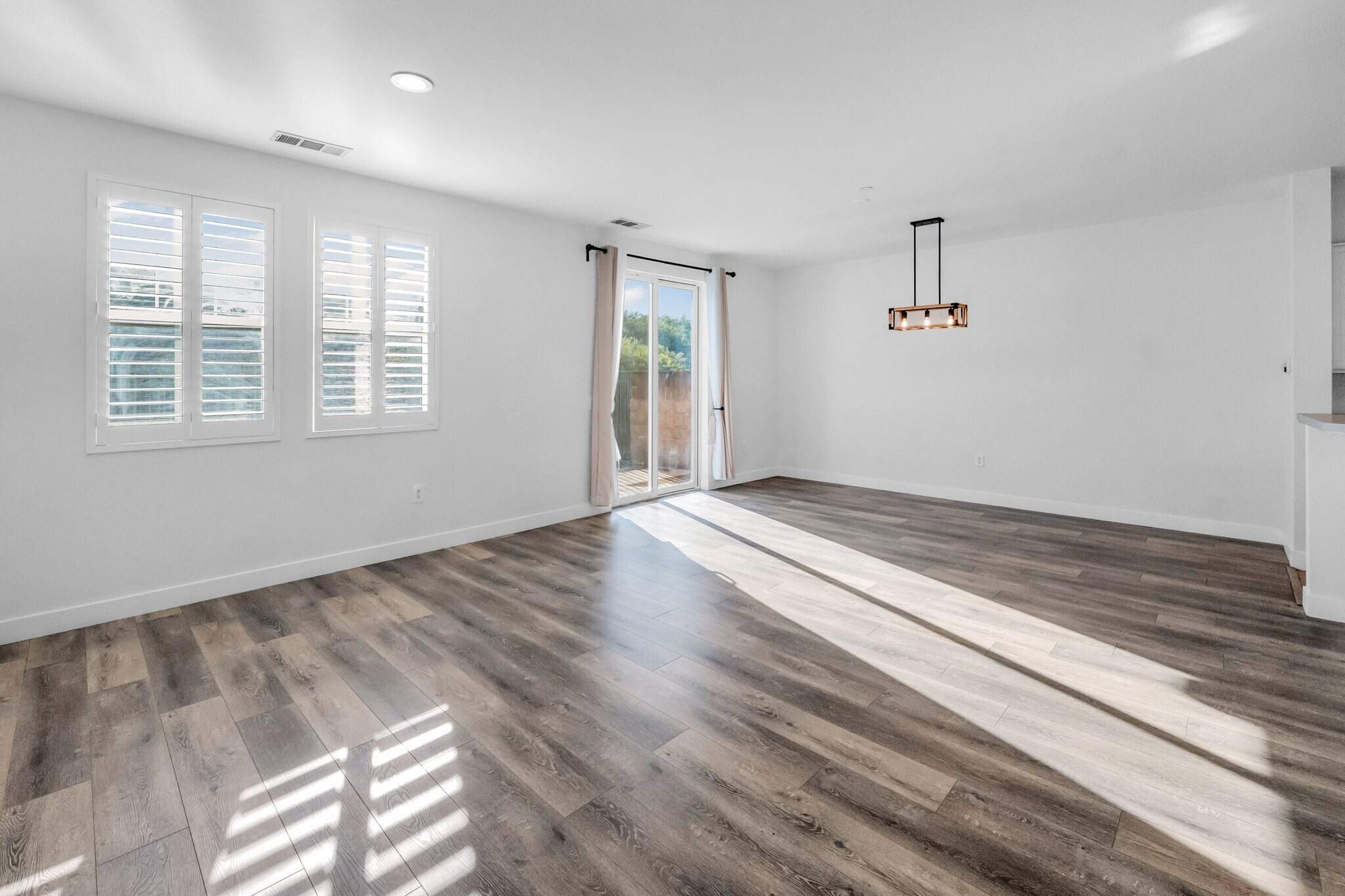 Building Photo - 16710 Nicklaus Dr