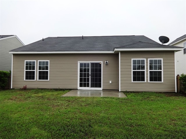 Building Photo - 1213 Briar Rose Lane