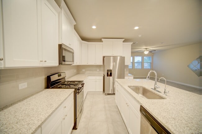 Building Photo - 8842 White Crown
