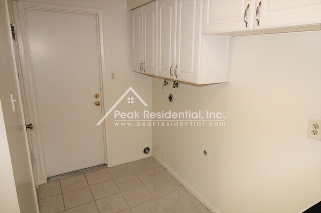 Building Photo - 3 br, 2 bath House - 3108  Maryknoll Court