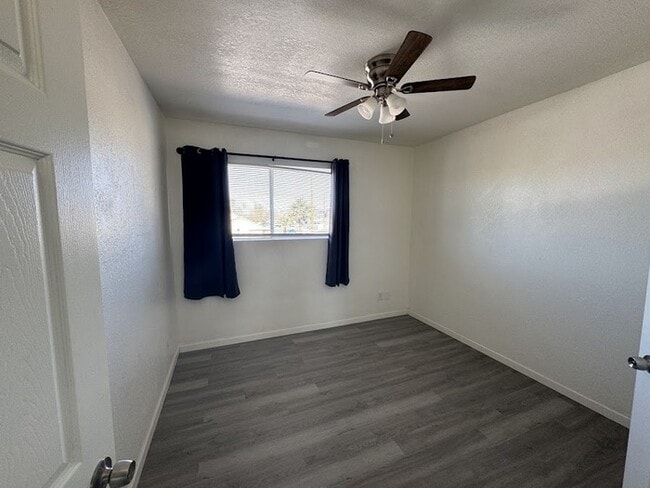 Building Photo - Central Phoenix 4 Bedroom Townhome