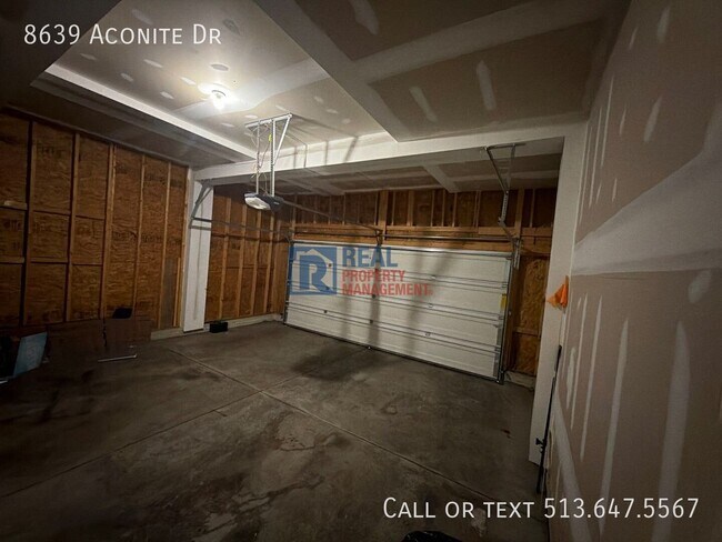 Building Photo - 8639 Aconite Dr