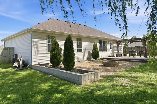 Building Photo - 1275 S Jaylin Ave