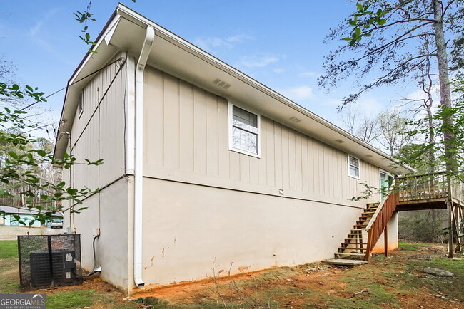 Building Photo - 5861 Bobbin Ln