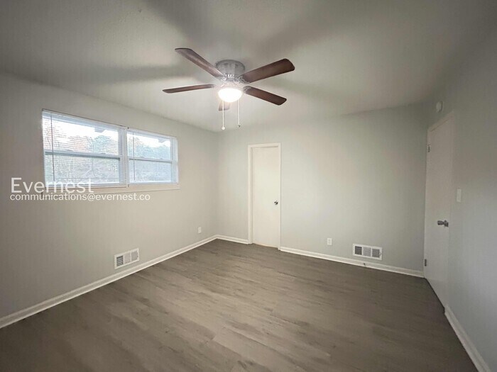 Building Photo - 4365 Stonewall Tell Rd