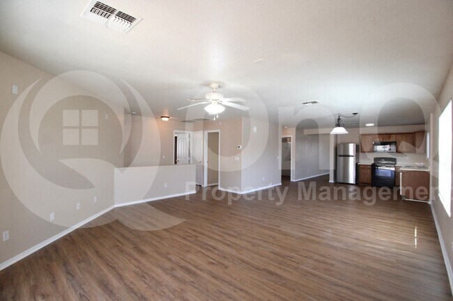 Building Photo - 9628 W Cordes Rd
