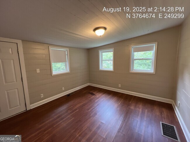 Building Photo - 186 Georgia Ave