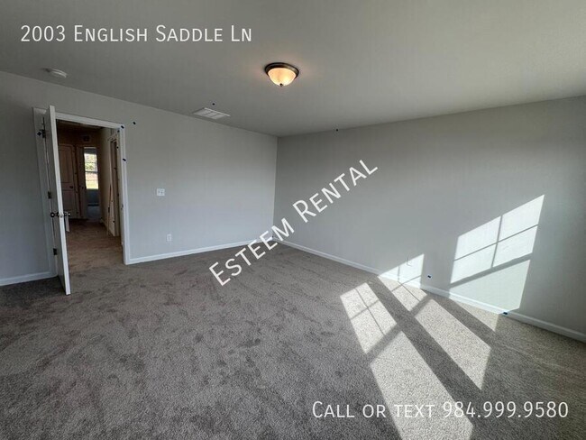 Building Photo - 2003 English Saddle Ln