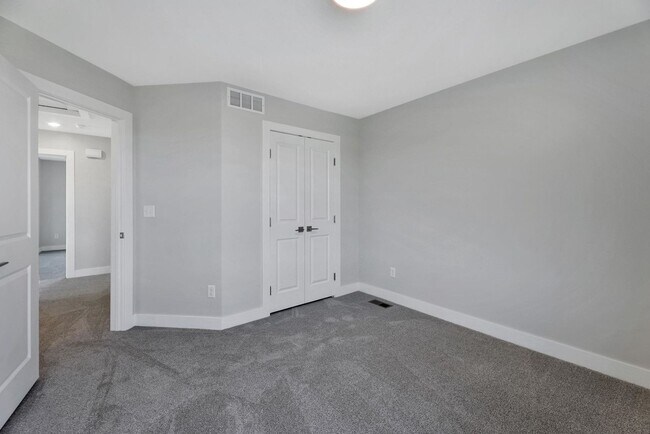 Building Photo - Spacious 3-Bed Home in Maize Schools – Roo...