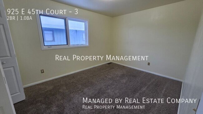 Building Photo - 925 E 45th Ct