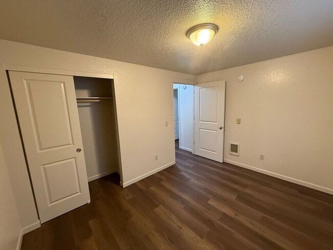 Building Photo - 1019 Boedies Dr