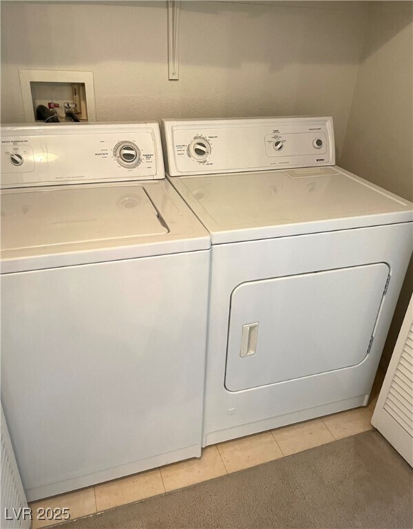 Building Photo - 3400 Cabana Dr