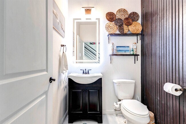 Building Photo - 22127 Roxanne Field Ln