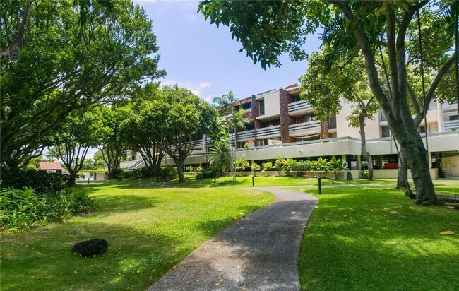 Building Photo - Upgraded 3 bed 2 bath condo in Kailua Town, 2 covered parking