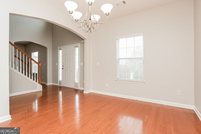 Building Photo - 570 Tuscan Cove