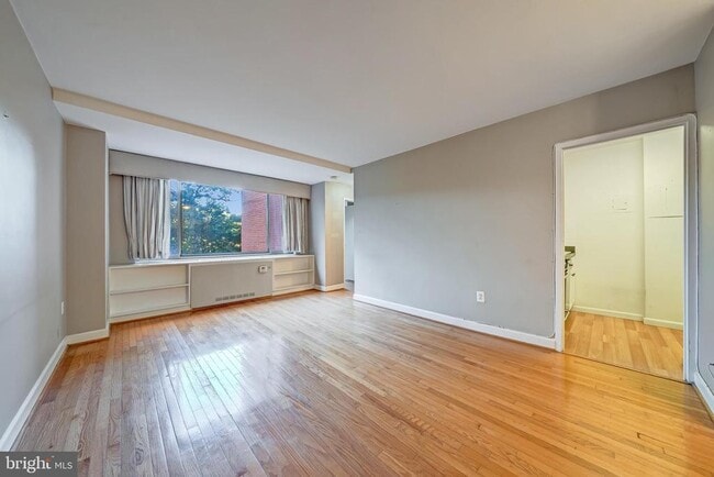 Building Photo - 1111 Arlington Blvd