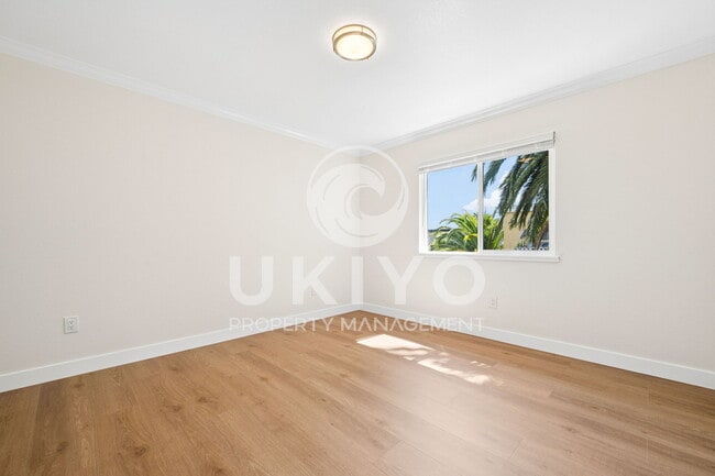 Building Photo - 3007 Nicol Ave