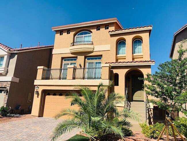 Building Photo - Beautiful Southwest Home with Dual Primary...