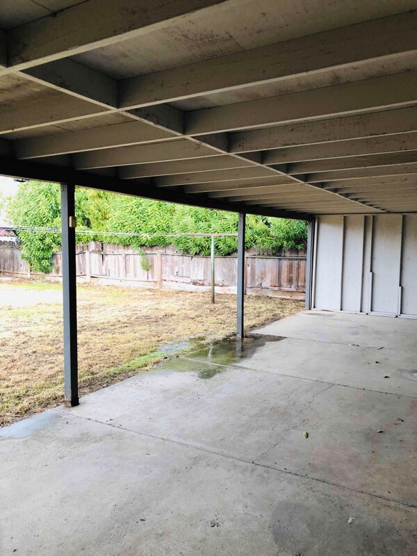 Building Photo - 0 N Winton Way