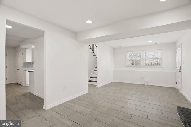 Building Photo - 9518 Blanchard Dr