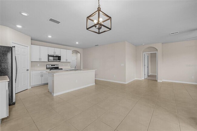 Building Photo - 616 Posadas Cir