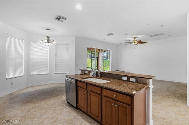Building Photo - 10391 Carolina Willow Dr