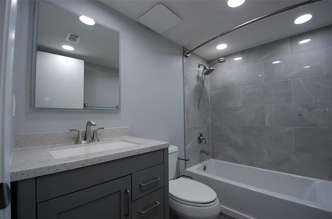 Building Photo - 1258 Pine Ridge Cir W