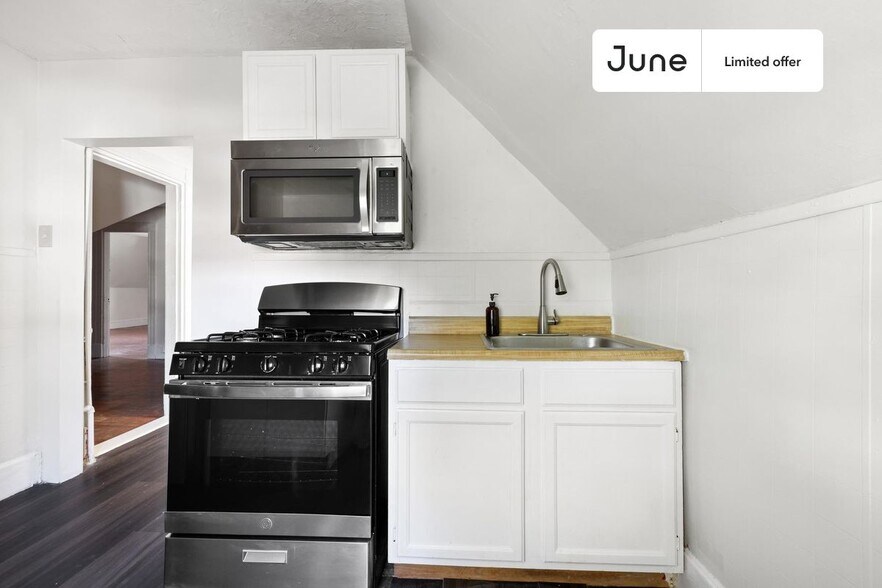 Building Photo - 274 Seaver St