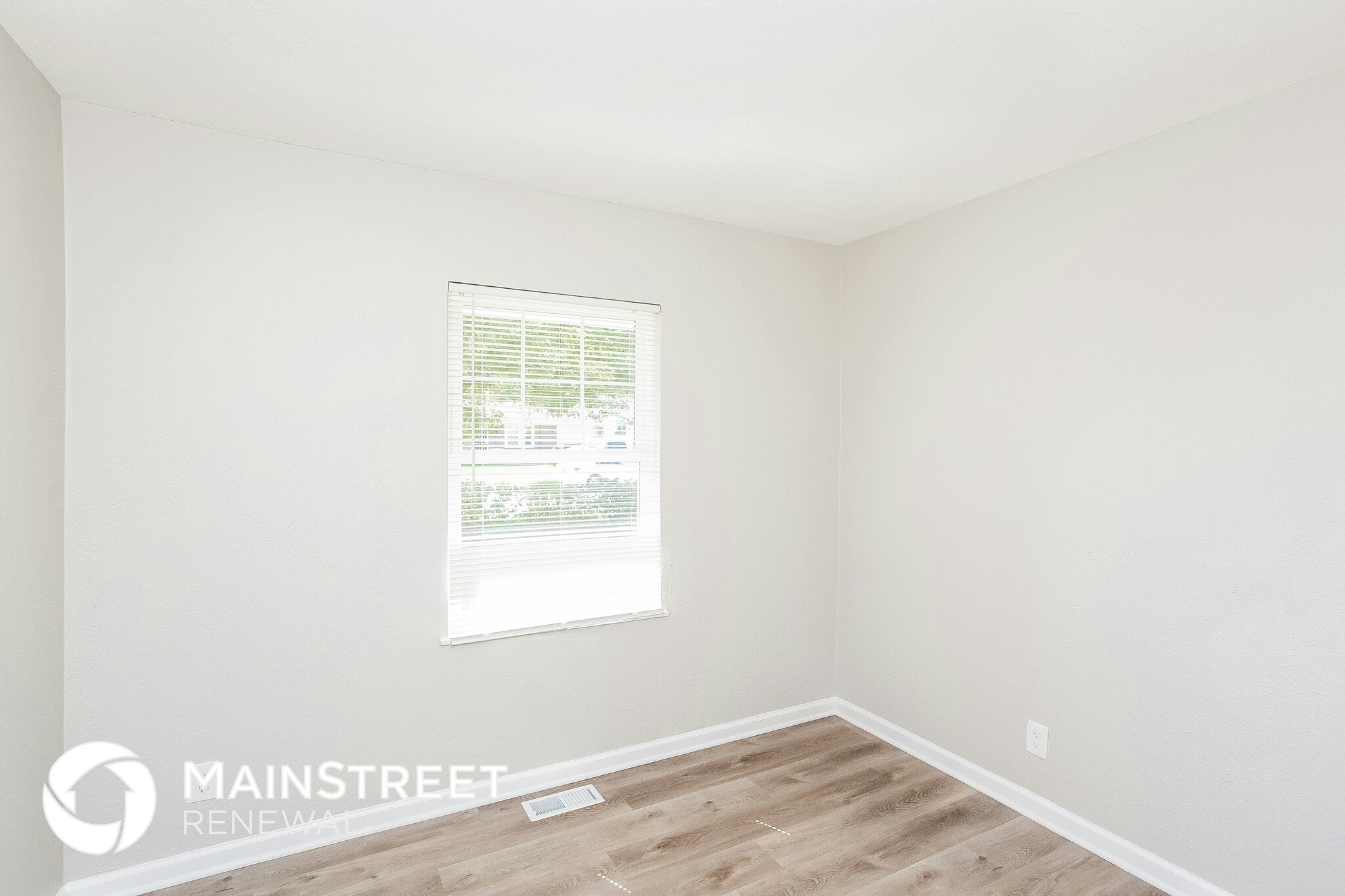 Building Photo - 9920 Montery Rd