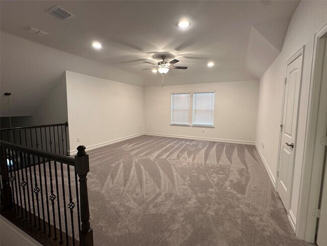 Building Photo - Spacious Aubrey Home Offering Style, Locat...