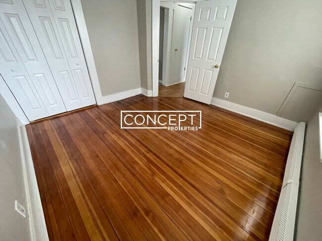 Building Photo - 6 Bowdoin Park