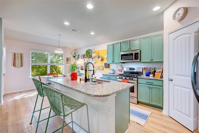Building Photo - 456 Red Matador Ln