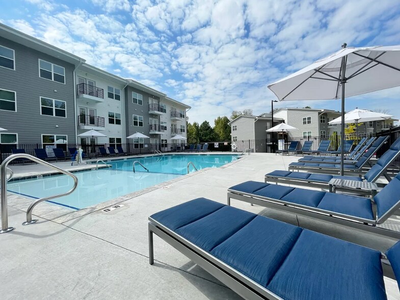 Building Photo - 170 Emery Ave NW