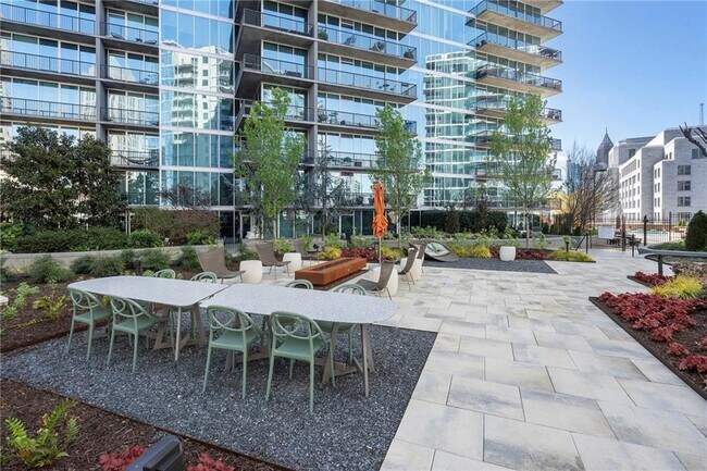 Building Photo - 1080 Peachtree St NE