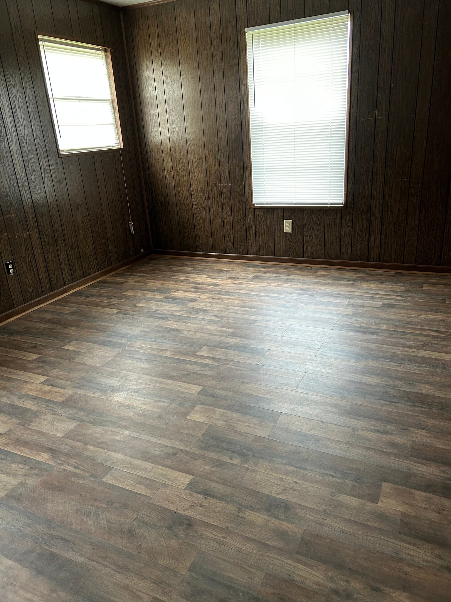Building Photo - 2945 Rollingwood Dr