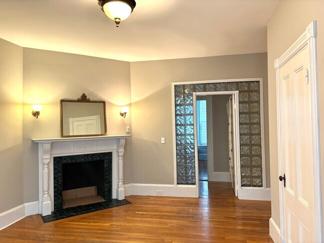 Building Photo - 322 Brookline St