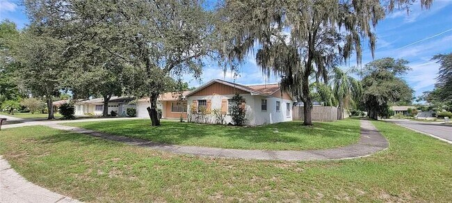 Primary Photo - 420 Green Arbor Dr