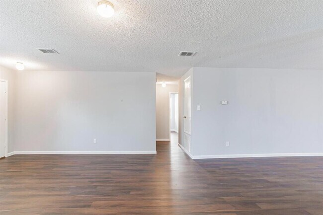 Building Photo - 3335 Lipizzan Dr