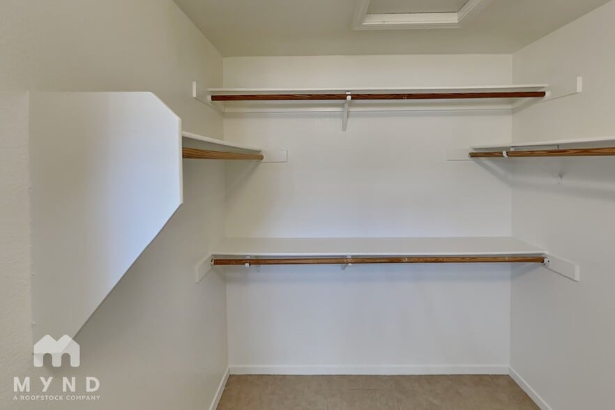 Building Photo - 5574 Crestlock Dr