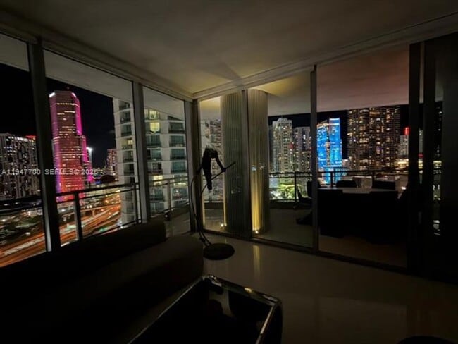 Building Photo - 90 SW 3rd St