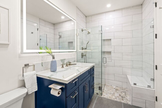 Building Photo - 1251-1253 Van Nuys St