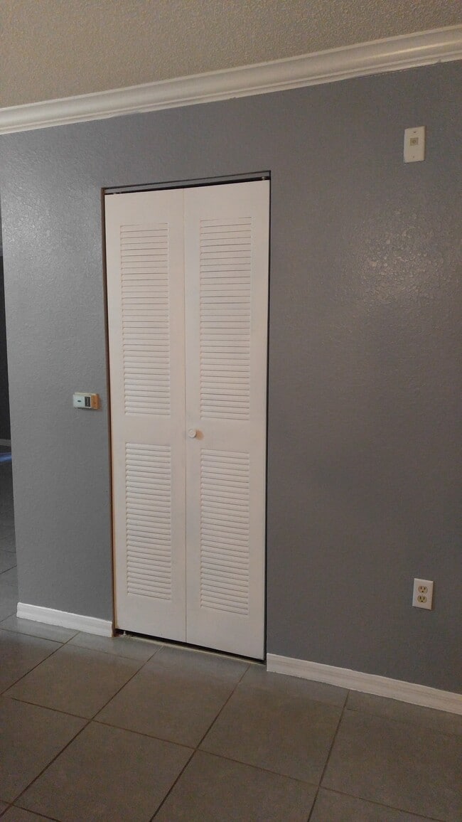 Building Photo - 4285 Summer Landing Dr