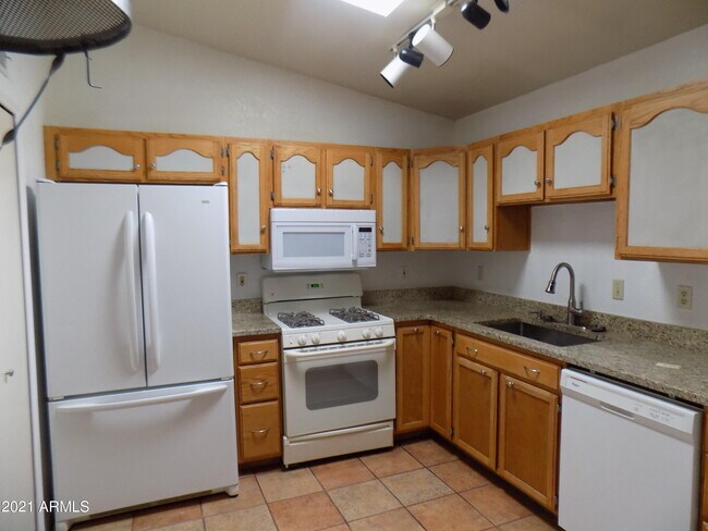 Building Photo - 5354 Desert Shadows Dr