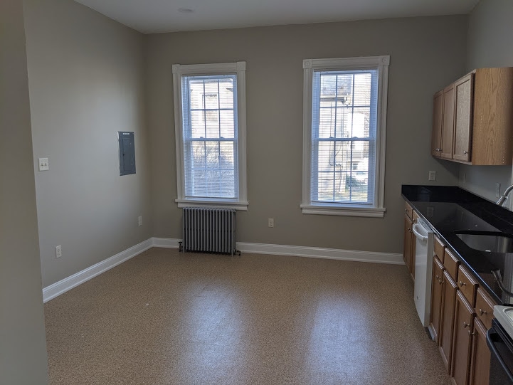 Kitchen - 418 Main St