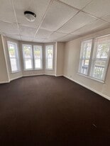 Building Photo - 271 Elm St