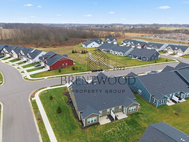 Building Photo - 3 Bed/3 Bath Home with Sunroom in Miller’s Walk – Noblesville