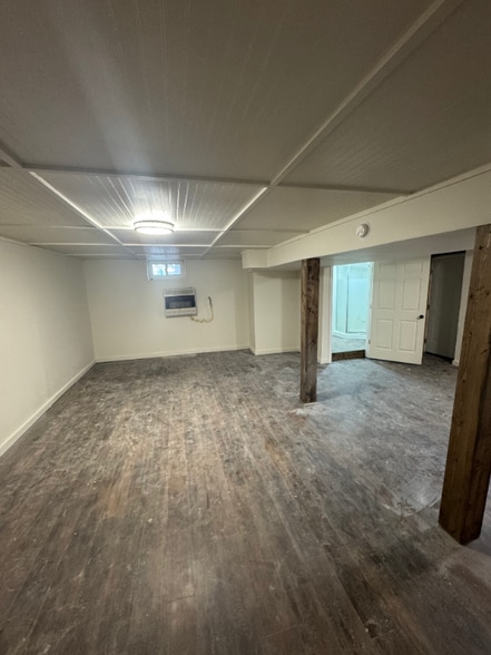 Building Photo - 101 Circle Dr