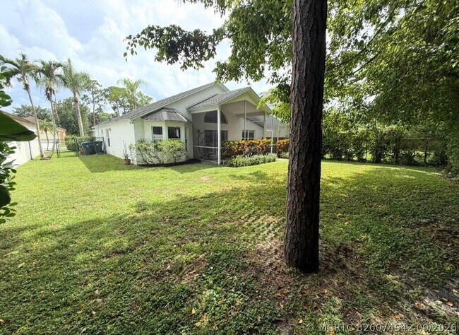 Building Photo - 15067 Oak Chase Ct